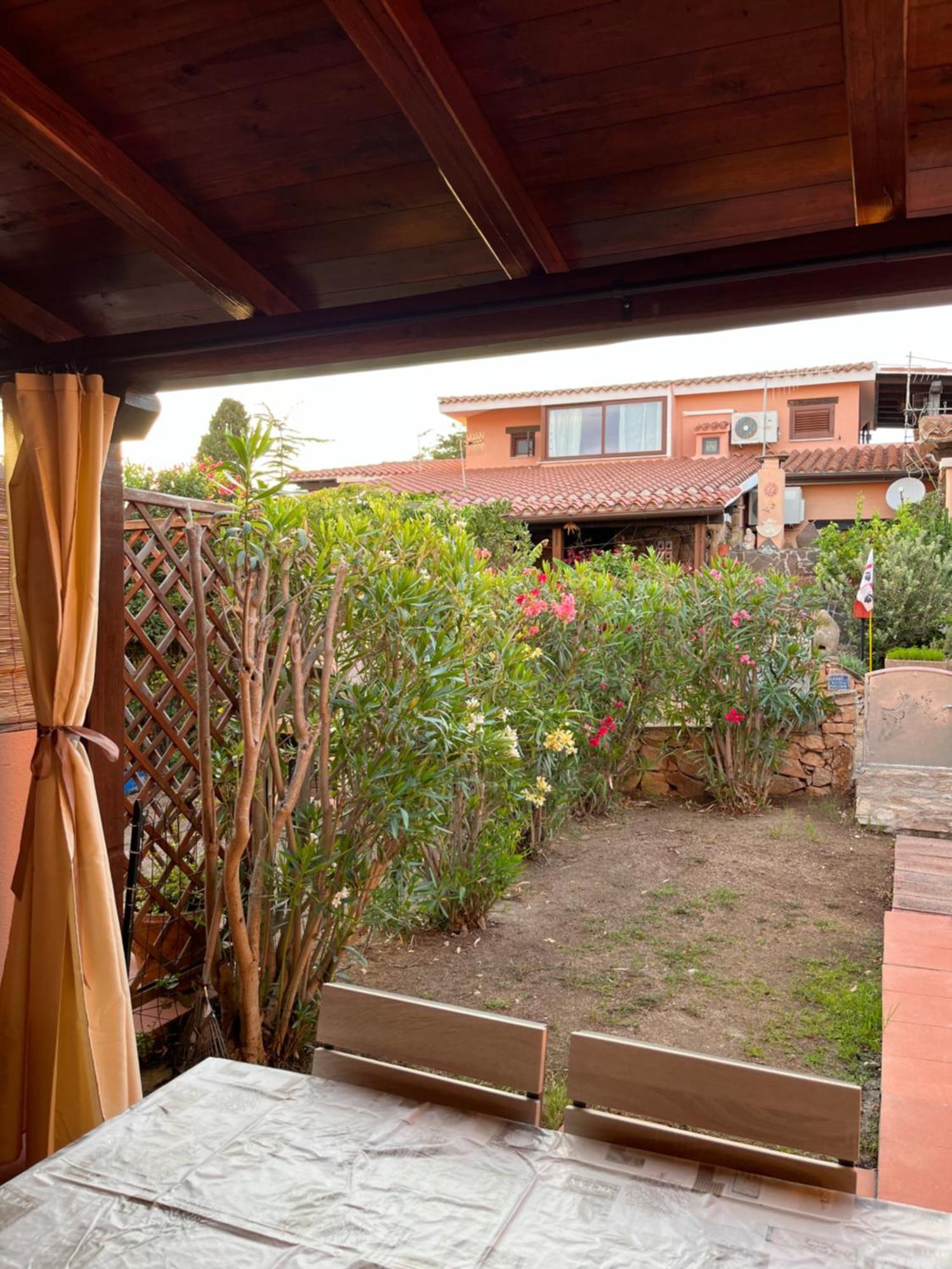Casa Sviluppata Su Due Piani Con Doppia Veranda E Parcheggio Privato San Teodoro  Exterior photo