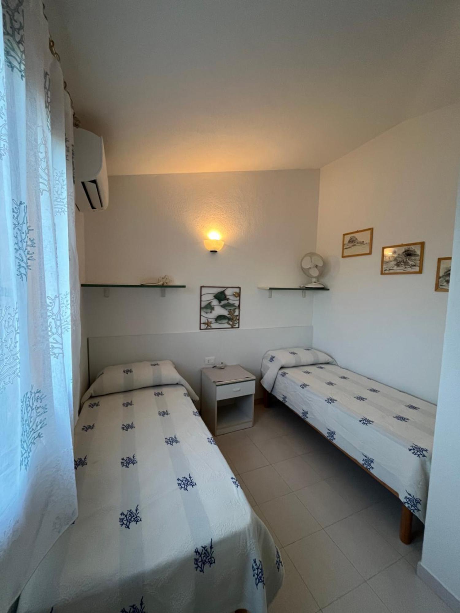 Casa Sviluppata Su Due Piani Con Doppia Veranda E Parcheggio Privato San Teodoro  Exterior photo