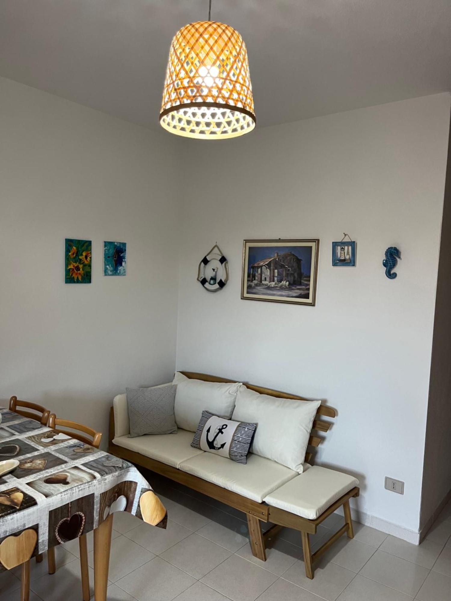 Casa Sviluppata Su Due Piani Con Doppia Veranda E Parcheggio Privato San Teodoro  Exterior photo