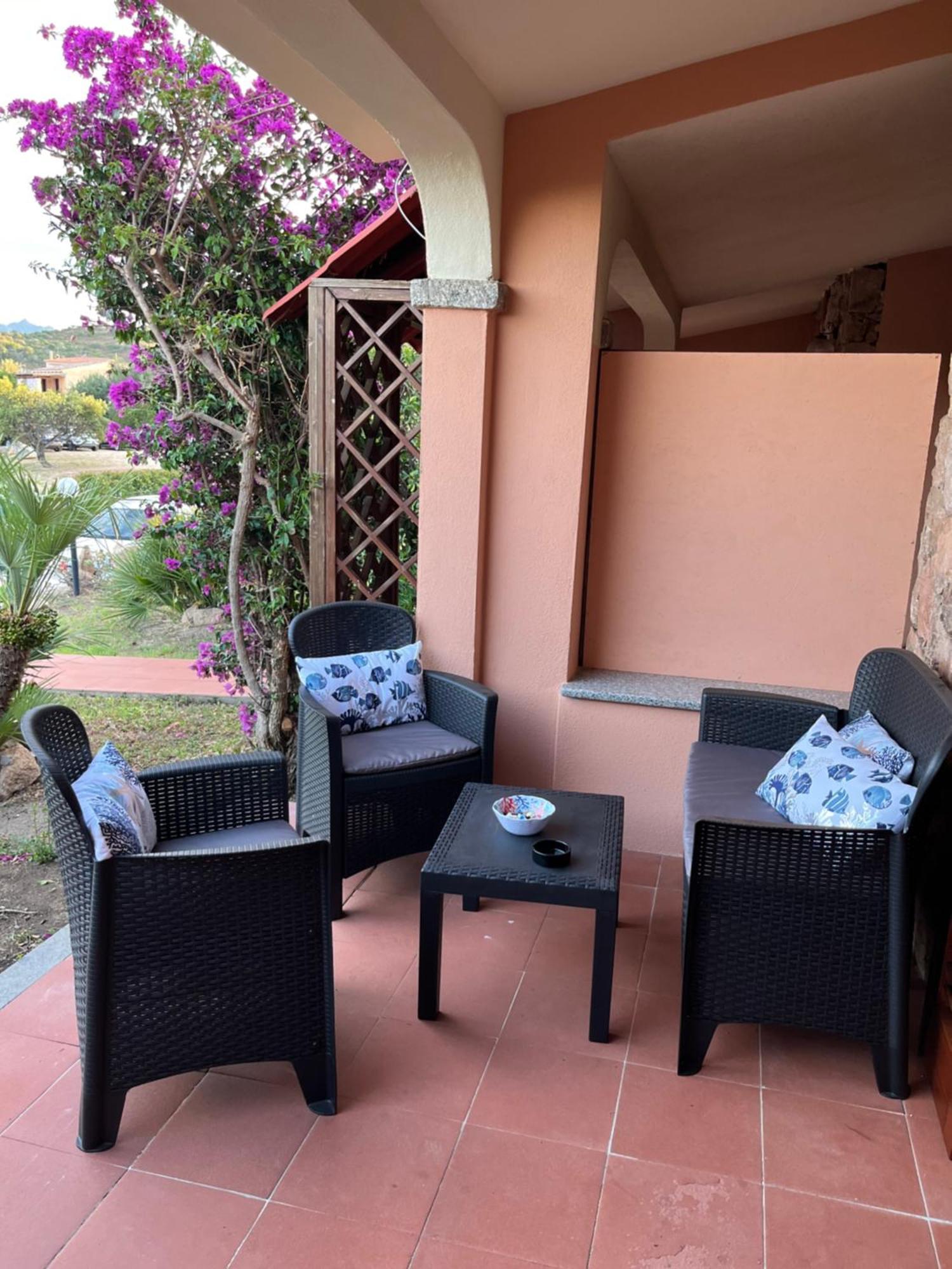 Casa Sviluppata Su Due Piani Con Doppia Veranda E Parcheggio Privato San Teodoro  Exterior photo