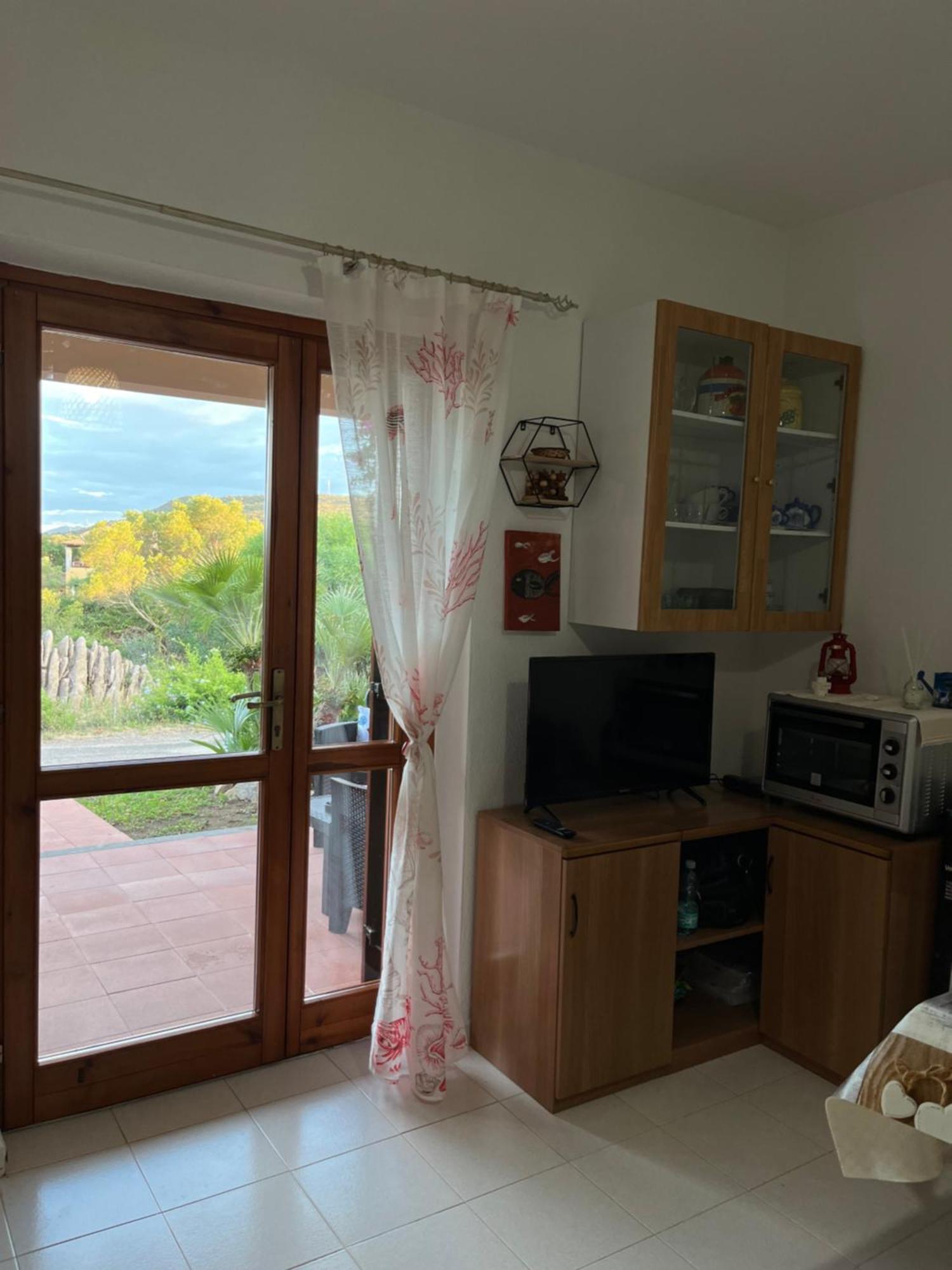 Casa Sviluppata Su Due Piani Con Doppia Veranda E Parcheggio Privato San Teodoro  Exterior photo